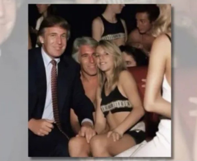 How many other politicians were in bed with Epstein?