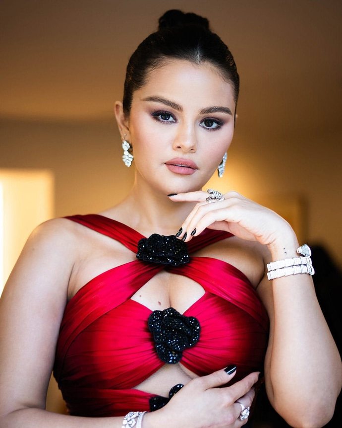 Which one of you guys has a crush on Selena Gomez?