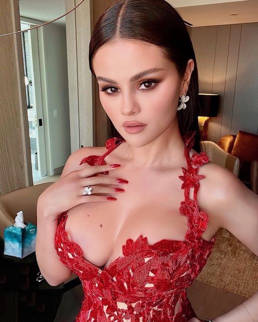 Which one of you guys has a crush on Selena Gomez?