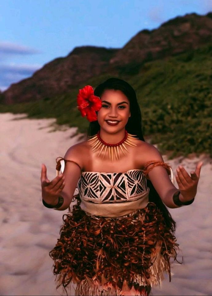 Guys, would you date a Samoan woman?