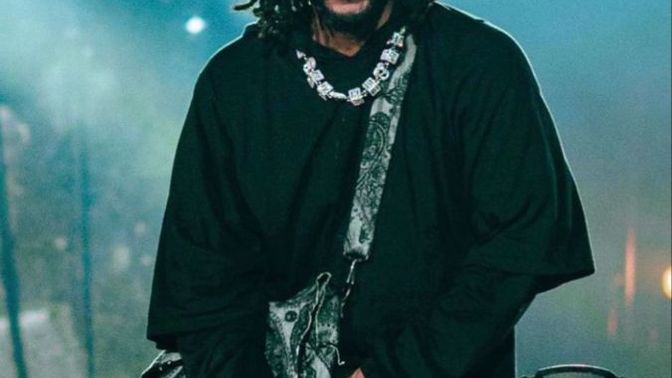 Is Kendrick Lamar an icon on the same level as Marvin Gaye, Sam Cooke, Bob Marley, and Stevie Wonder?