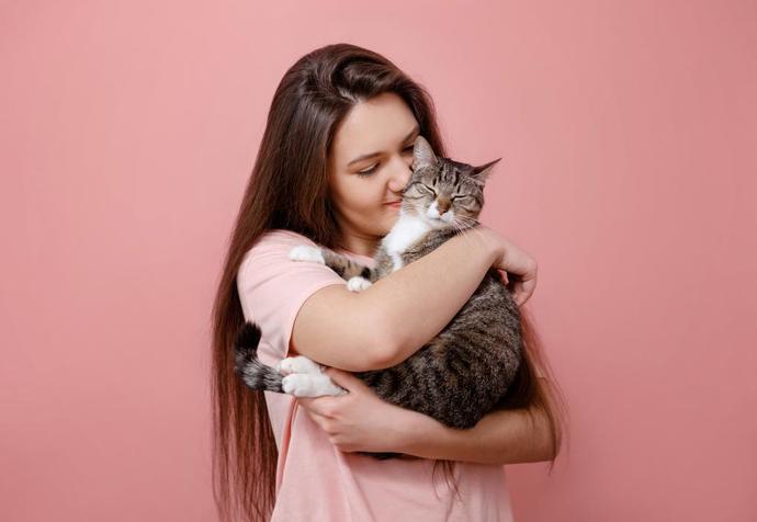 Are single childless cat ladies and gentlemen really the problem?