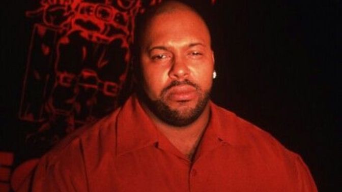 Why did Suge Knight allow for Piru Bloods to be around Deathrow Records and created an unsafe and toxic environment?