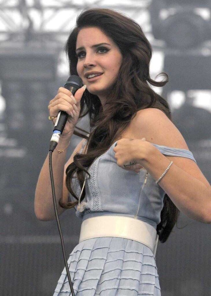 Why the most men dont find her pretty?