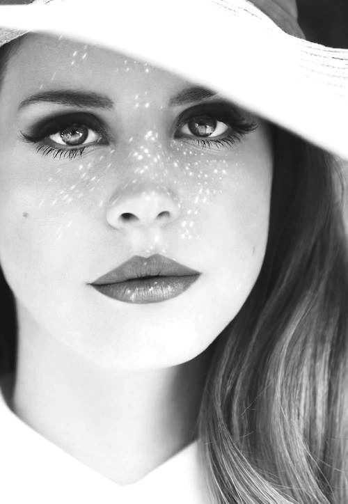 Why the most men dont find her pretty?