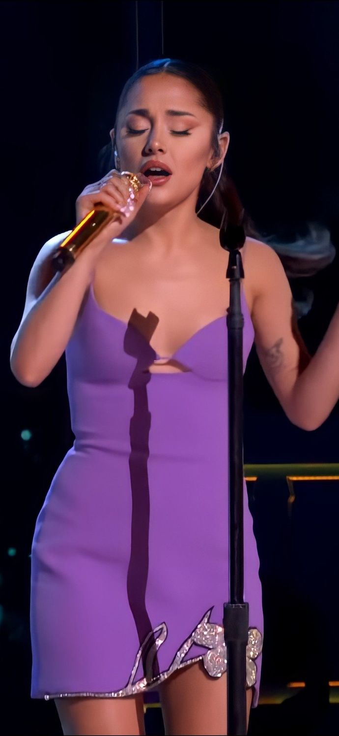 What’s your favorite Ariana Grande Positions Outfit (part 8)?
