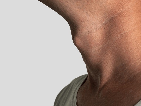 Ladies: Are you attracted to an Adams apple?