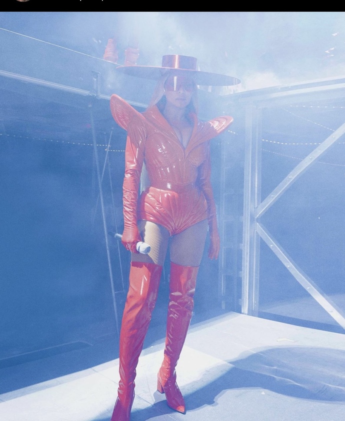 What’s your favorite Beyonce Renaissance Outfit (part 15?)?
