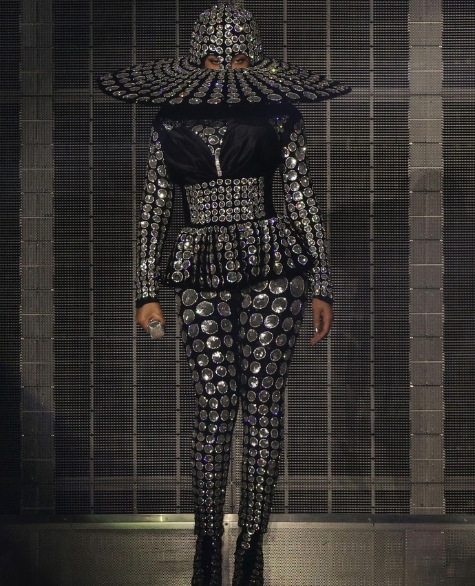 What’s your favorite Beyonce Renaissance Outfit (part 16 )?
