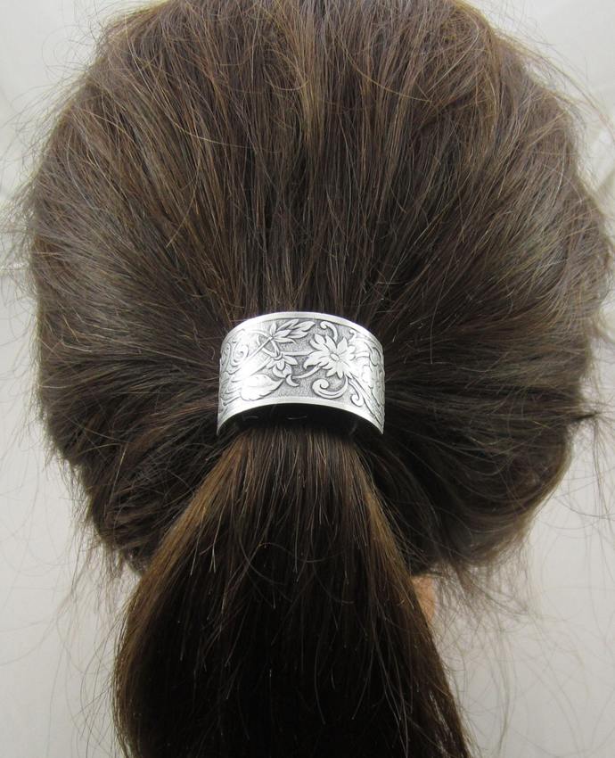 What's the prettiest hair accessory for long hair?