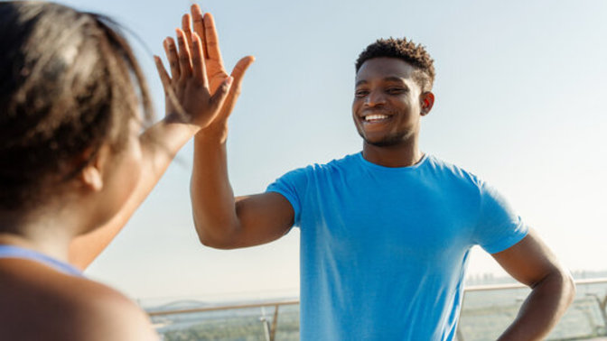 If a guy calls you ‘mate,’ does he only see you as a friend, and not romantically?