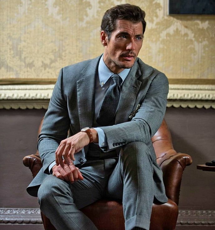 On this site, is there likely more physically attractive males or females?
