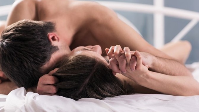 It's fine to sleep with someone on the first date. Agree or disagree?