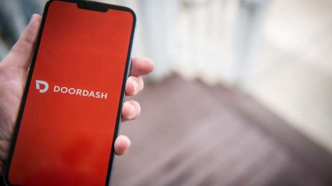 What would you do if your doorDash driver gave you his number? Would you text him or would you just ignore his message?