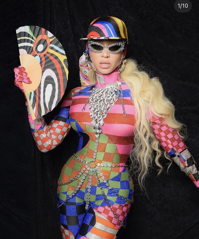 What’s your favorite Beyonce Renaissance Outfit (part 20)?