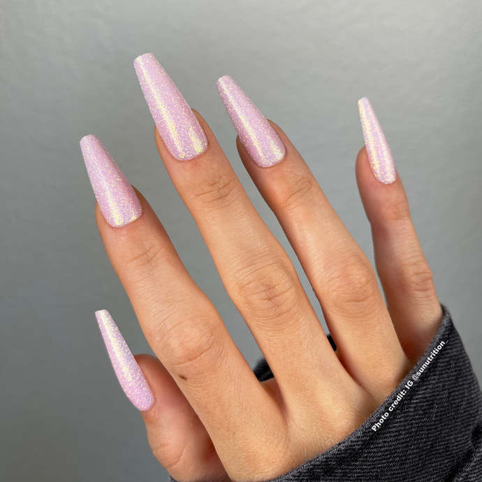 Guys, do you like long nails on a woman?
