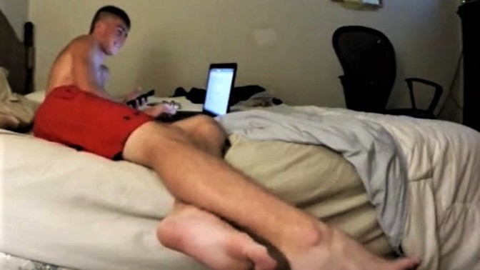 Should my boyfriend be online so much when I spend time with him?