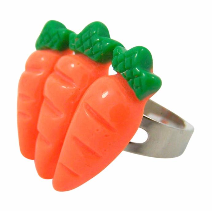 What size carrot ring is good to buy for a engagement?
