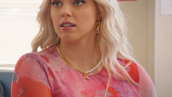 Is Renee Rapp Fat According To You?