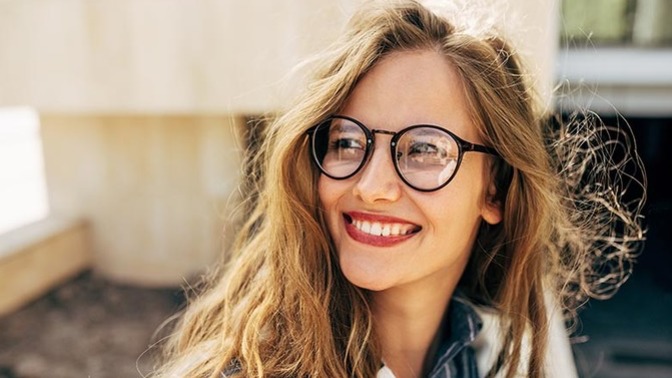 Do you find it sexy when the opposite sex wears prescription glasses?