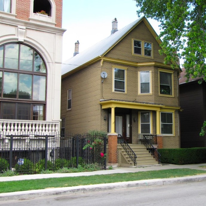 Would you live in a place, house or mansion that was from Hollywood movies and tv shows?
