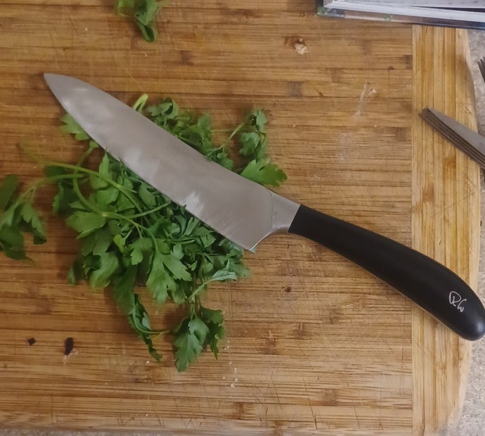 How do you chop herbs?