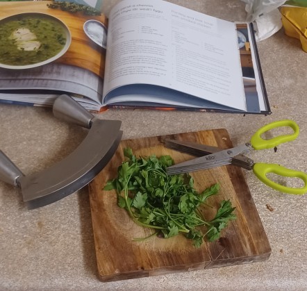 How do you chop herbs?