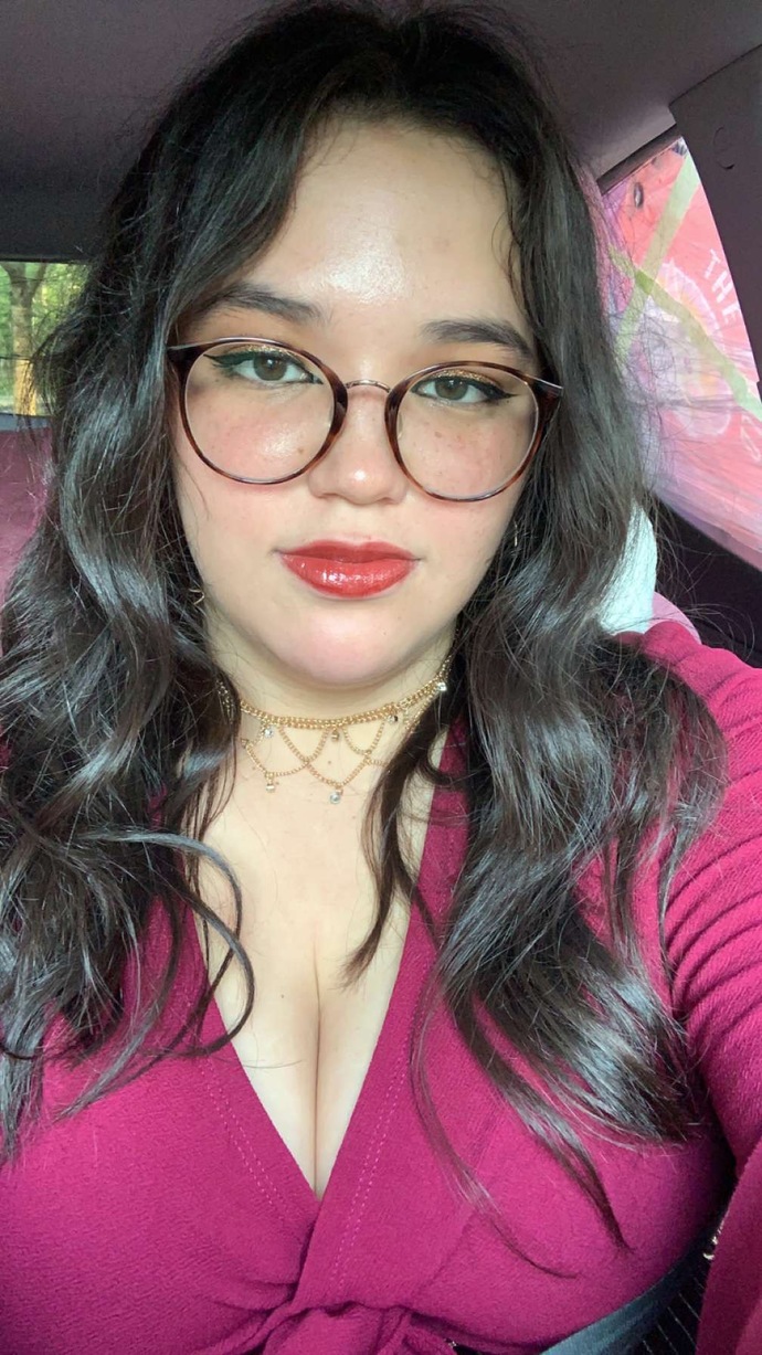 If you saw a girl getting dressed up like this, would you assume she’s going on a date?