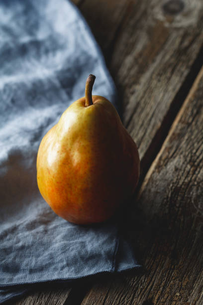 Which do you prefer, apples or pears?