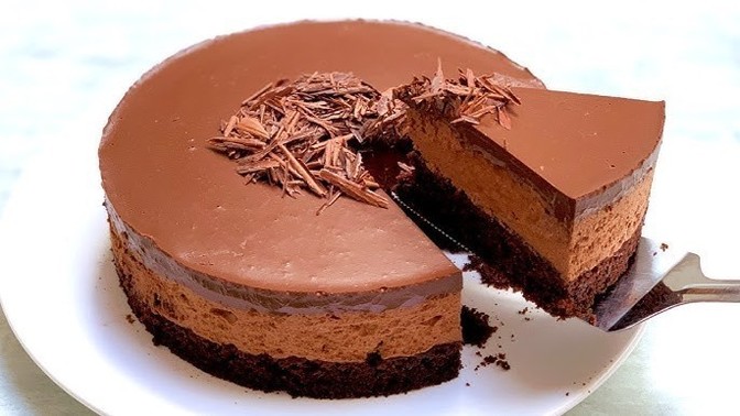 Do you bake your own cakes?