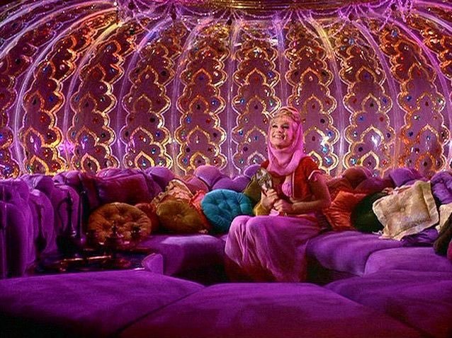 What are the pros and cons of a harem?