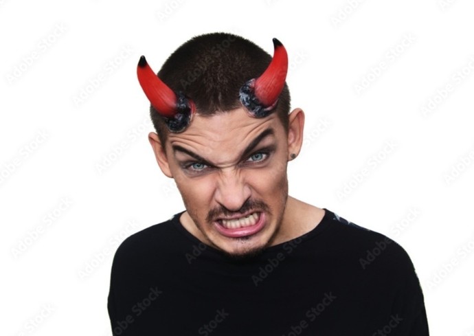 Would men be more attractive if they grew horns?