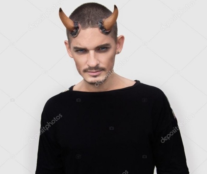 Would men be more attractive if they grew horns?