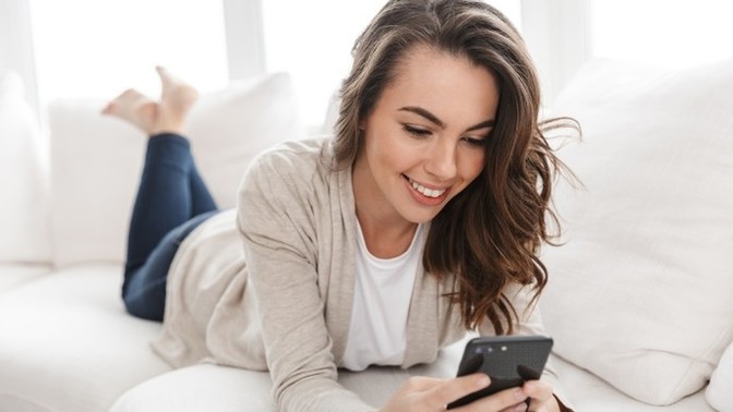 Can you fall in love with someone over long distance?