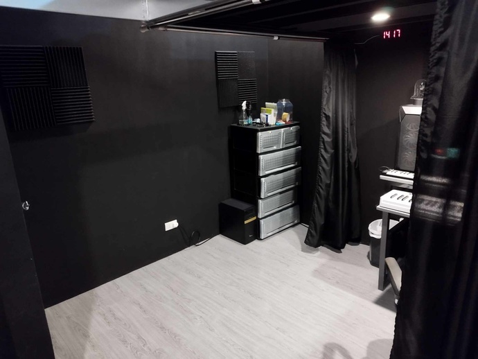 What kind of decorations or items do you have on your desk?