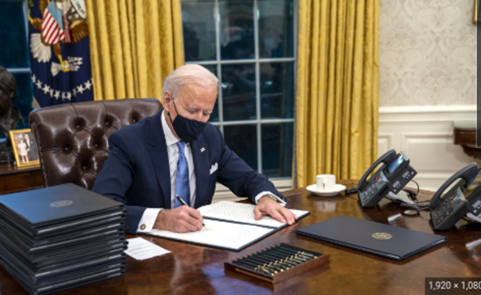Biden opened the border on day one, via executive order. Why do I keep hearing imbeciles blame his actions on the Republicans?
