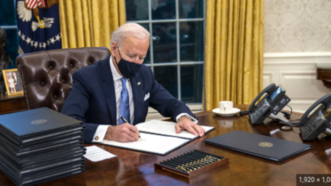 Biden opened the border on day one, via executive order. Why do I keep hearing imbeciles blame his actions on the Republicans?