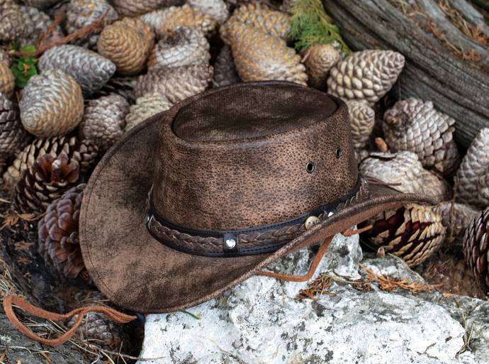 Men, would y’all wear this type of hat as part of your outfit going out to the casino if you were in Las Vegas?
