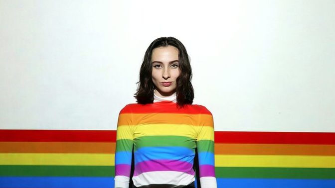 Guys, would you mind if your girl was bisexual?