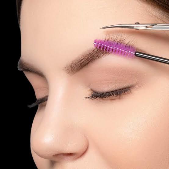 How do you do your eyebrows?