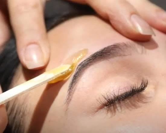 How do you do your eyebrows?