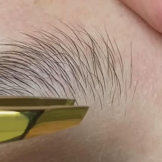 How do you do your eyebrows?