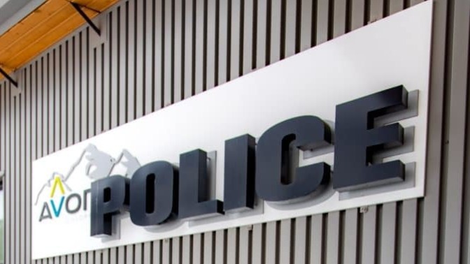 Should women be police officers?