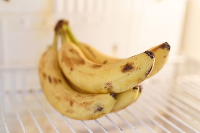 Peaches vs Bananas . Which fruit do you like better ?