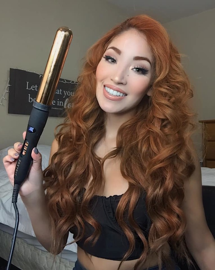 What curls would look best with this simple top?