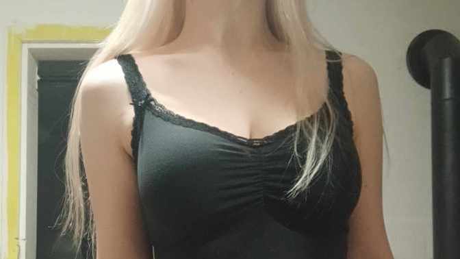 What curls would look best with this simple top?