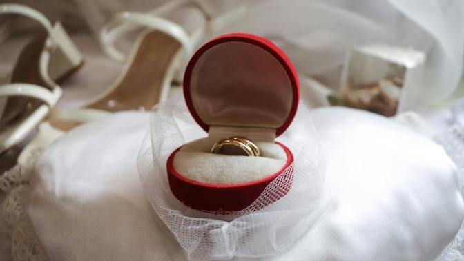 Would you be willing to marry someone if you knew you were their second choice?