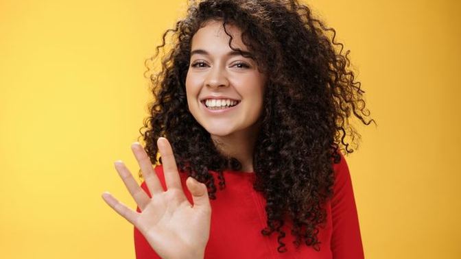 Why would a girl wave and say hello to me from the elevator?