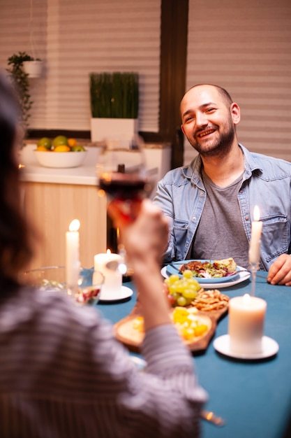 Do you enjoy dinner with special someone or alone?
