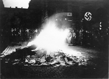 Nazis burning books